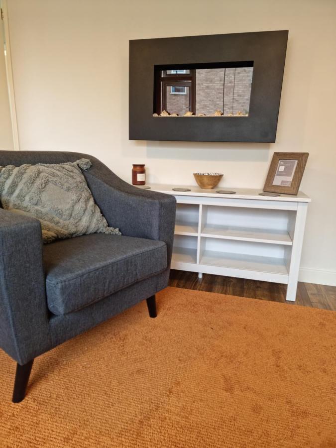Lovely 2 Bedroom Serviced Apartment With Parking Mansfield Eksteriør bilde